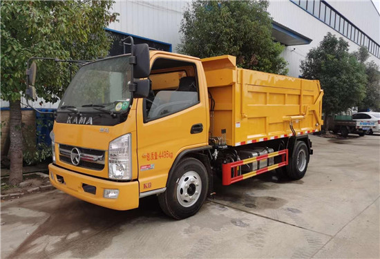 國六凱馬壓縮對(duì)接垃圾車藍(lán)牌